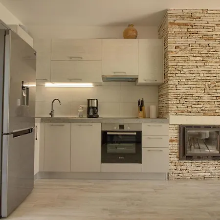 Holiday home Mit Privatpool Fuer 8 Personen Ca 160 Qm In Golas, Istrien Istrische Riviera Rovinj