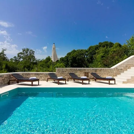 Mit Privatpool Fuer 8 Personen Ca 160 Qm In Golas, Istrien Istrische Riviera Holiday home *