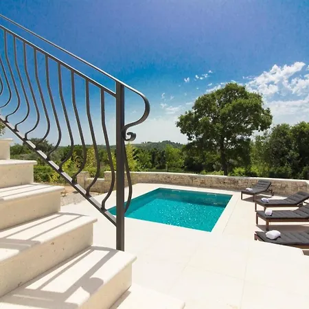Mit Privatpool Fuer 8 Personen Ca 160 Qm In Golas, Istrien Istrische Riviera Rovinj