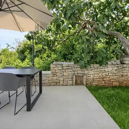 Holiday home Mit Privatpool Fuer 8 Personen Ca 160 Qm In Golas, Istrien Istrische Riviera *